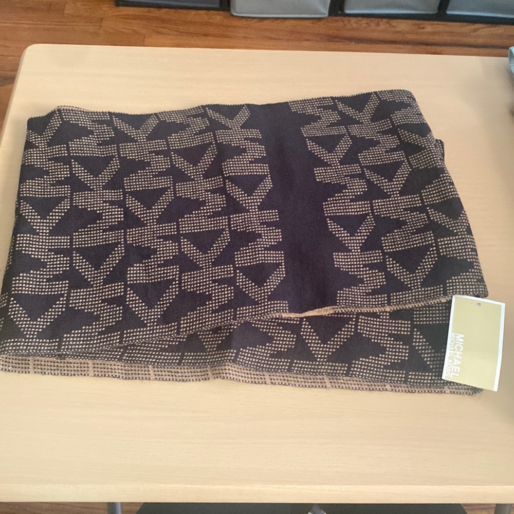 Michael Kors Infinity Scarf